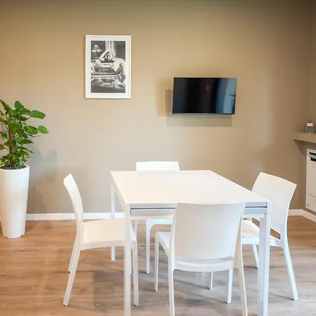 Alfredo 阿比亚诺德伊夫雷亚